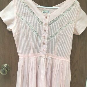 Vintage pink dress, lace trim rhinestone buttons, cotton, lightweight, sz M